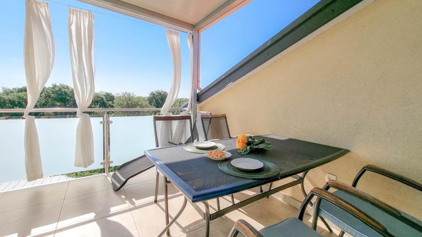 Silos Mare Apartment Novigrad  ภายนอก รูปภาพ